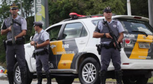 Fugitivo da cadeia tenta enganar a polícia com documento falso mas é preso no pedágio