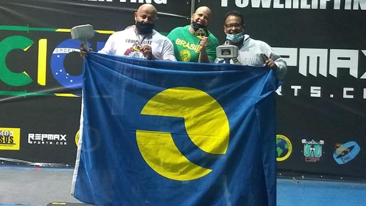 Botucatu conquista 2º lugar em campeonato brasileiro de levantamento de peso