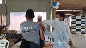 Funcionários da indústria e comércio residentes em cidades vizinhas começam a receber 2ª dose da vacina