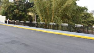 Prefeitura entrega ponte da rua Rafael Sampaio e inaugura memorial das vítimas do temporal de 2020