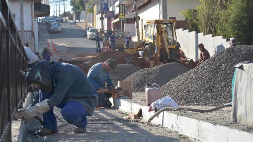 Ponte da Rua Rafael Sampaio chega as etapas finais de reconstrucao