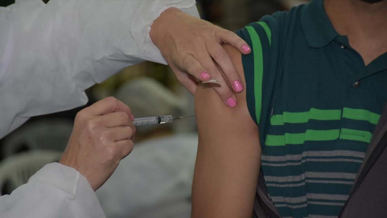 Botucatu inicia vacinação da 3ª dose em indivíduos imunossuprimidos com 18 anos ou mais