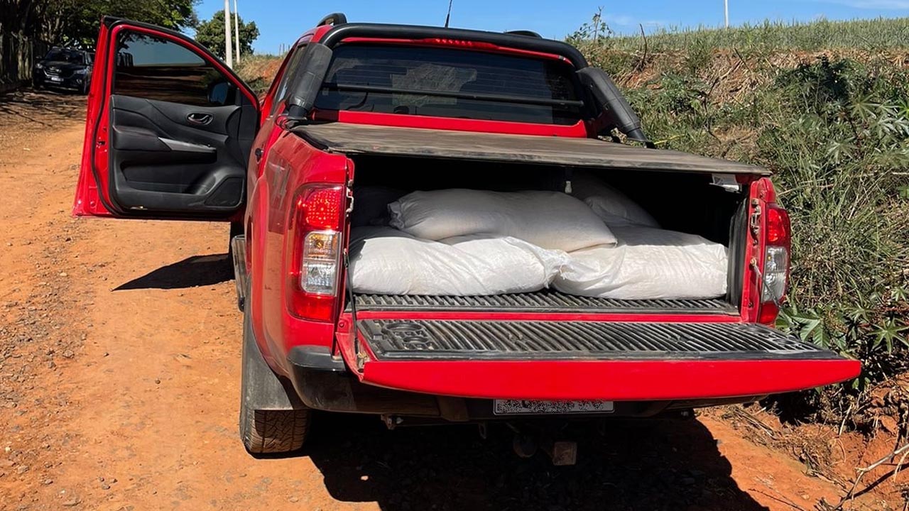 Homem com mais de 50kg de cocaína é preso em estrada de Monte Mor