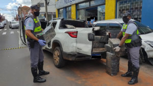 Dupla presa em Pompéia transportava mais de uma tonelada de maconha