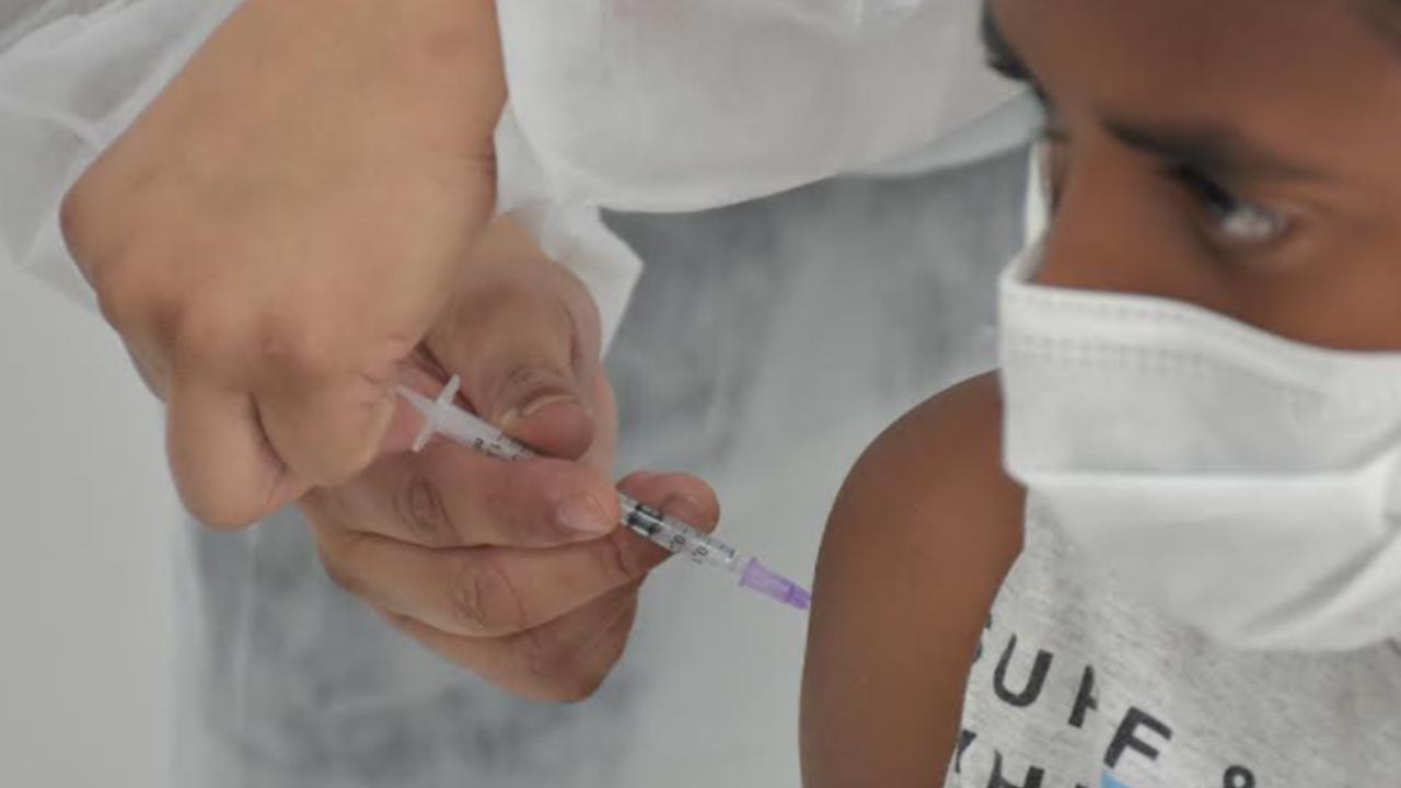 Prefeitura de Botucatu abre vacinação para crianças de 5 a 11 anos sem comorbidades