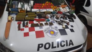 Polícia recupera armas furtadas da Casa de policial aposentado