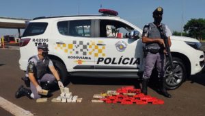 Trio é preso por tráfico internacional de drogas em Santa Cruz do Rio Pardo