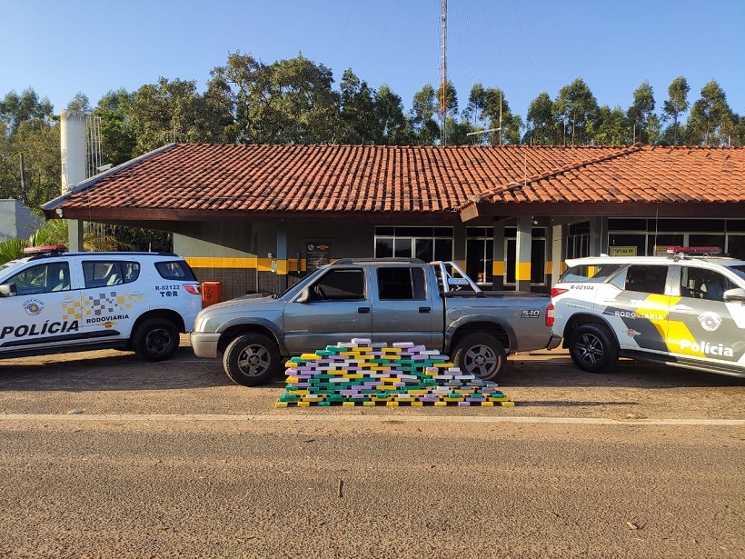 Mais de 130 quilos de cocaina sao encontrados em malas em Lencois Paulista 1