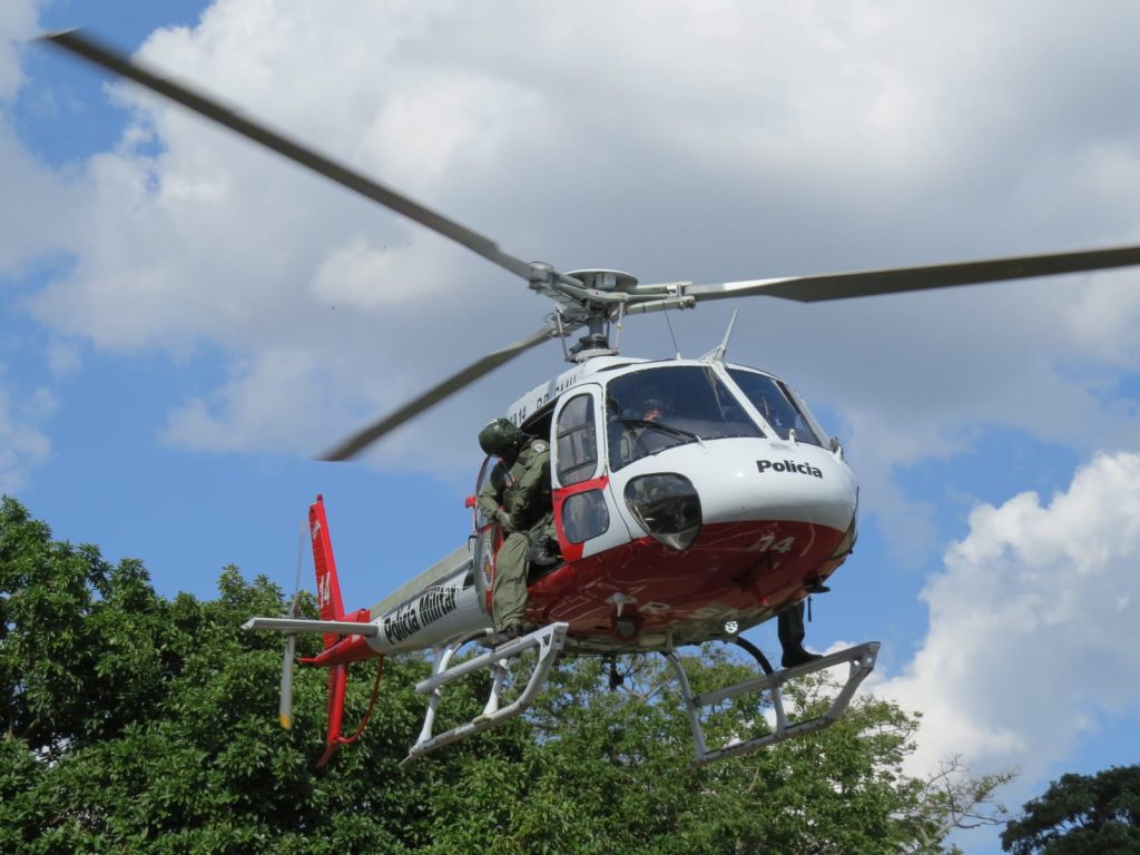 Operacao policial envolvendo helicopteros e cavalaria comemora 54 anos do Batalhao de Policia de Botucatu 4