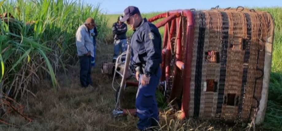 Balao cai com 9 pessoas a bordo em Boituva 1