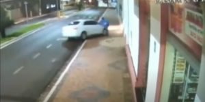 Padre é suspeito de atropelar homem e fugir após furto em igreja de Santa Cruz do Rio Pardo