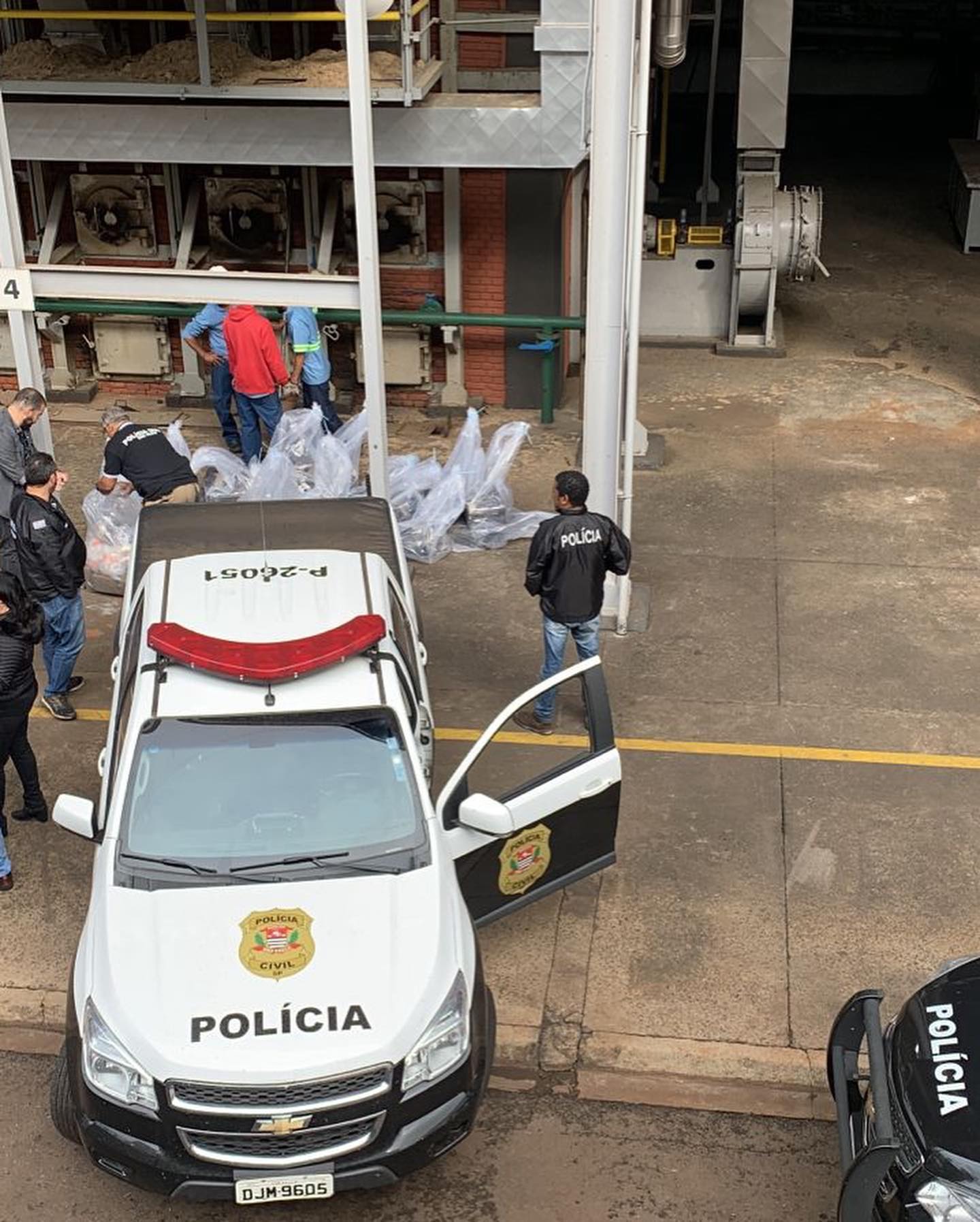 Polícia de Botucatu incinera quase 2 toneladas de drogas