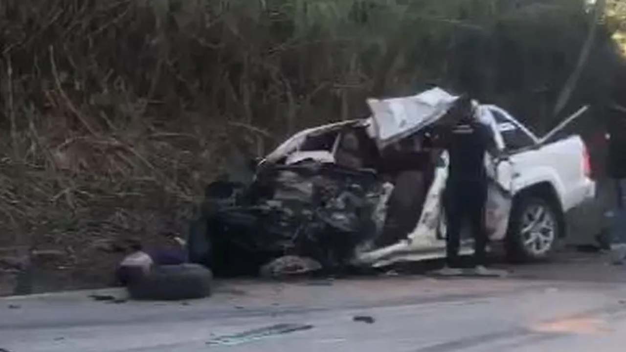 Acidente envolvendo três veículos deixa um morto em rodovia de São Roque