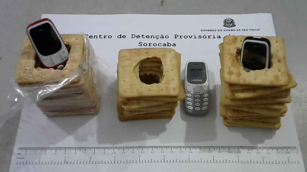 Celulares escondidos em pacote de bolacha são apreendidos no CDP de Sorocaba