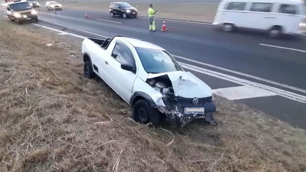 Perseguicao policial em rodovia de Piracicaba termina em acidente homem e preso pelo Baep 1