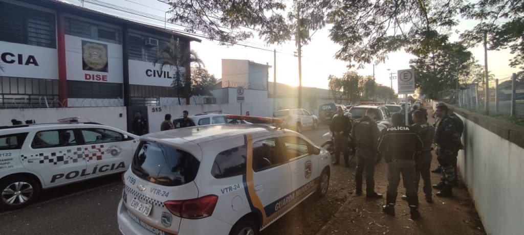 Policia apreende 4 quilos de maconha no Jardim Brasil 1