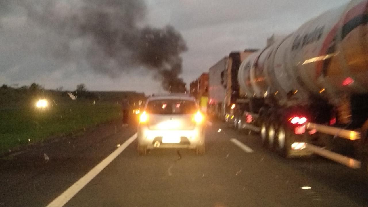 Bloqueio em rodovias de Botucatu completa três dias nessa quarta-feira