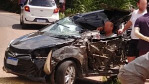 Carro e caminhão se chocam e deixa motoristas feridos em Laranjal Paulista