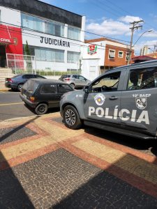 Foi trocar carro furtado por drogas e acabou preso em Piracicaba