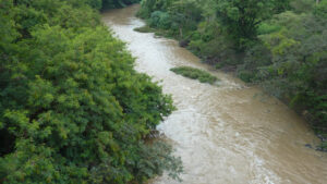 Homem morre afogado na frente do irmão no Rio Capivari, em Rafard