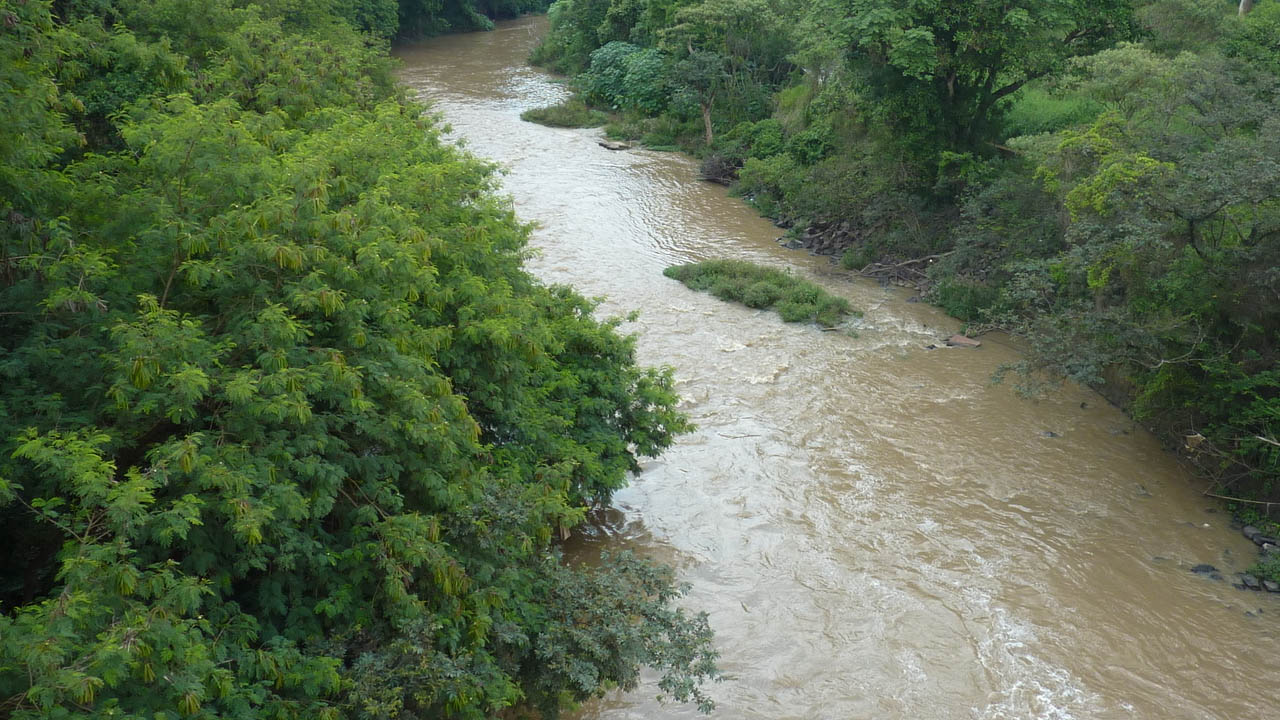 Homem morre afogado na frente do irmão no Rio Capivari, em Rafard