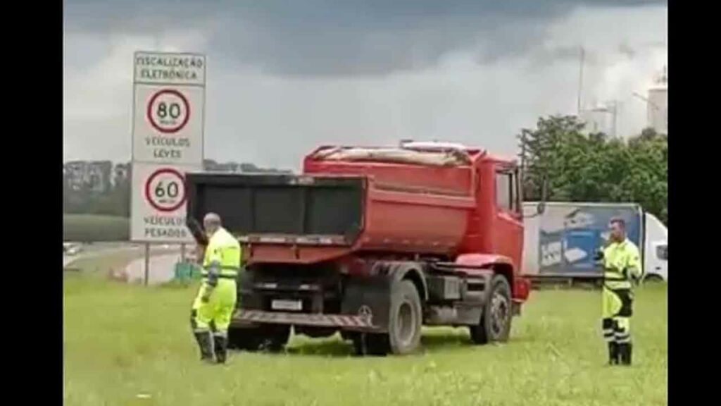 Motorista morre atropelado pelo próprio caminhão em Piracicaba