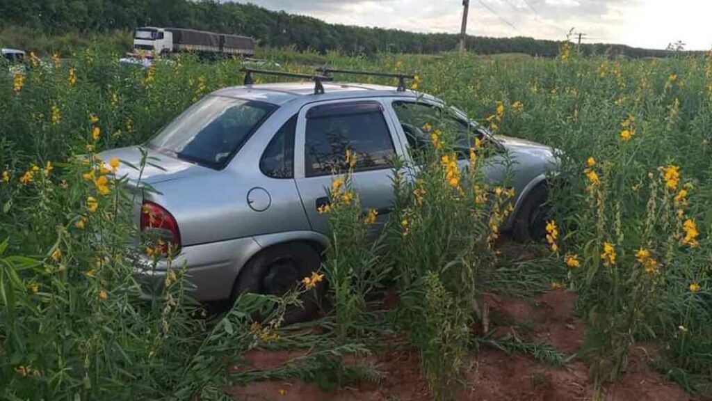 Trio furta carro em Botucatu e faz tour de roubos em São Manuel, Barra Bonita e Rio Bonito