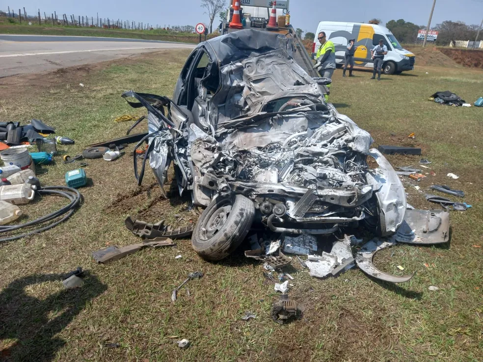 Motorista bate em onibus e morre em Itu 1