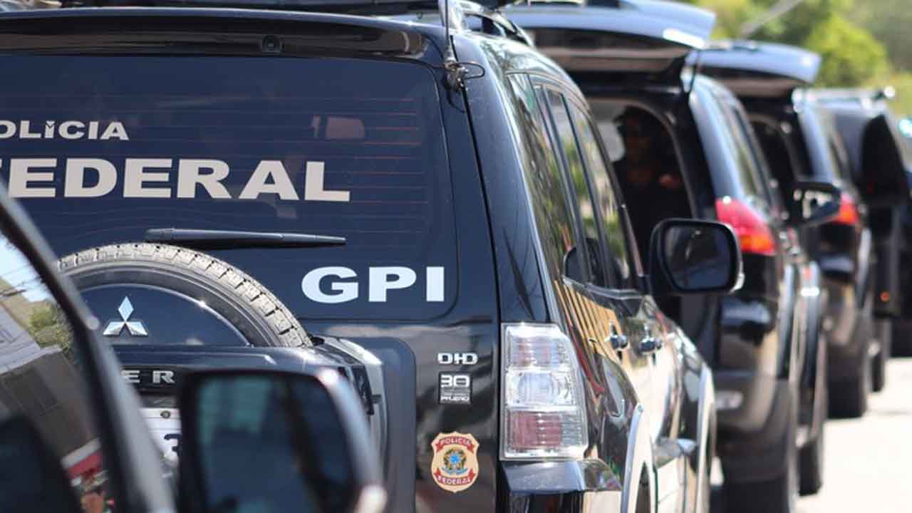 PF apreende contrabando em depósito de Ourinhos