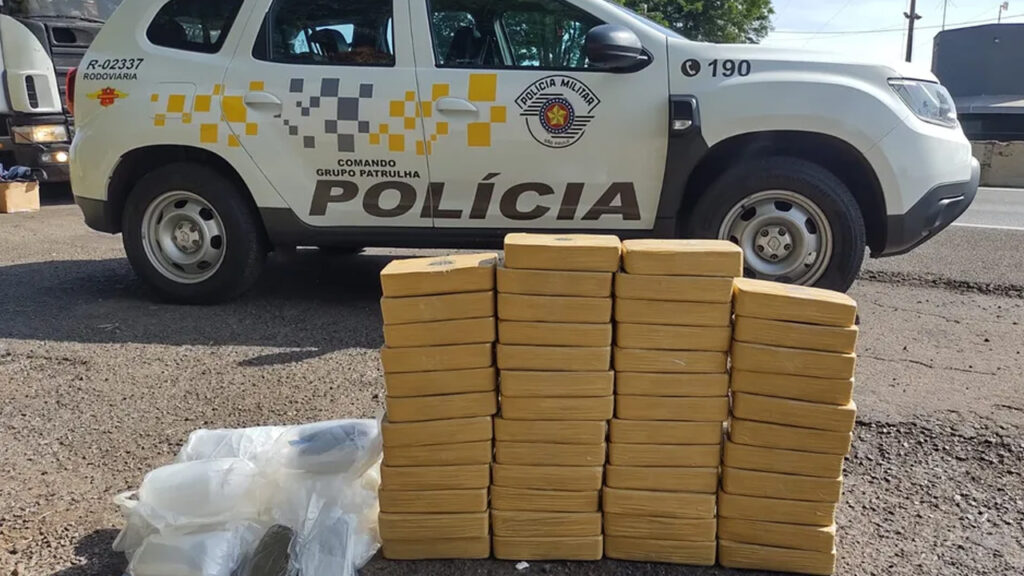 Polícia apreende pasta base de cocaína e haxixe em Santa Cruz do Rio Pardo