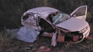 Acidente entre carro e caminhão resulta em mortos e feridos em Paranapanema