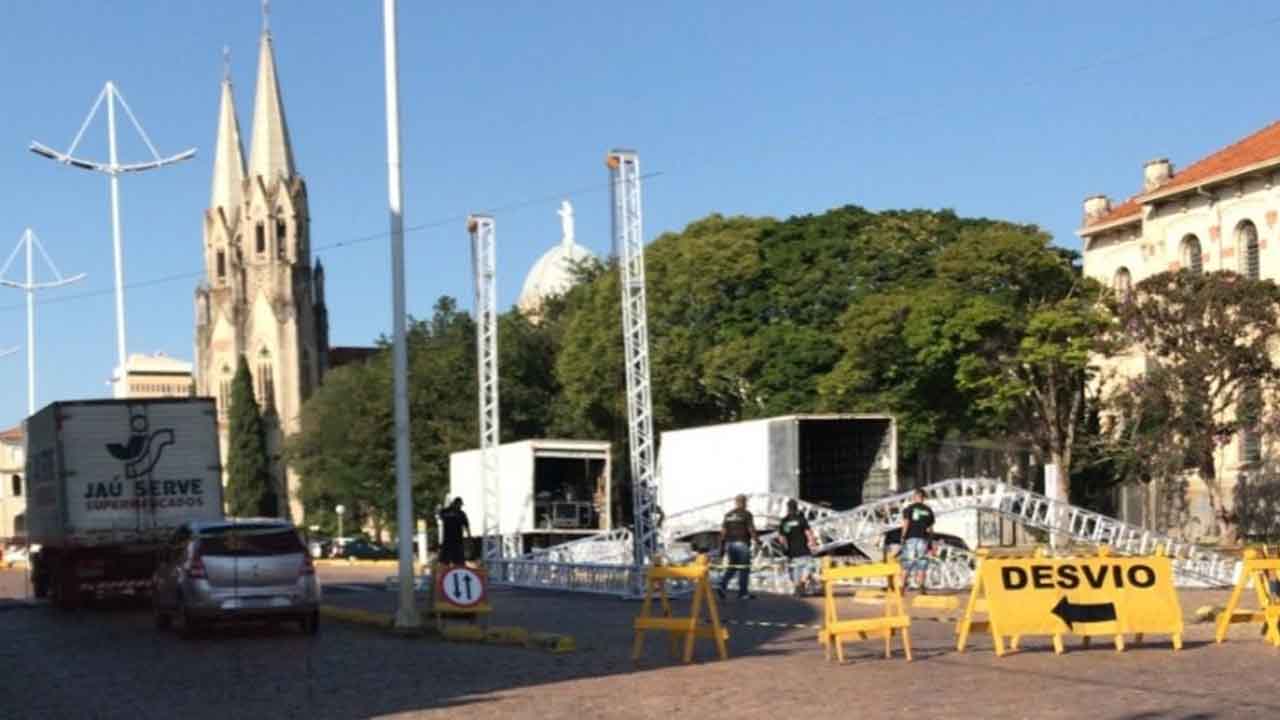 Botucatu 168 anos: montagem da estrutura da festa de aniversário avança