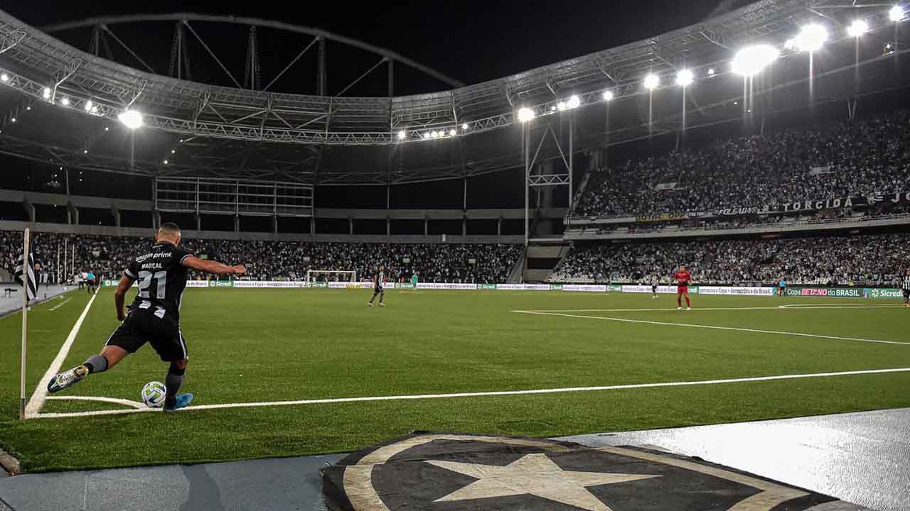 Brasileirão: Botafogo recebe Fortaleza para se distanciar na liderança