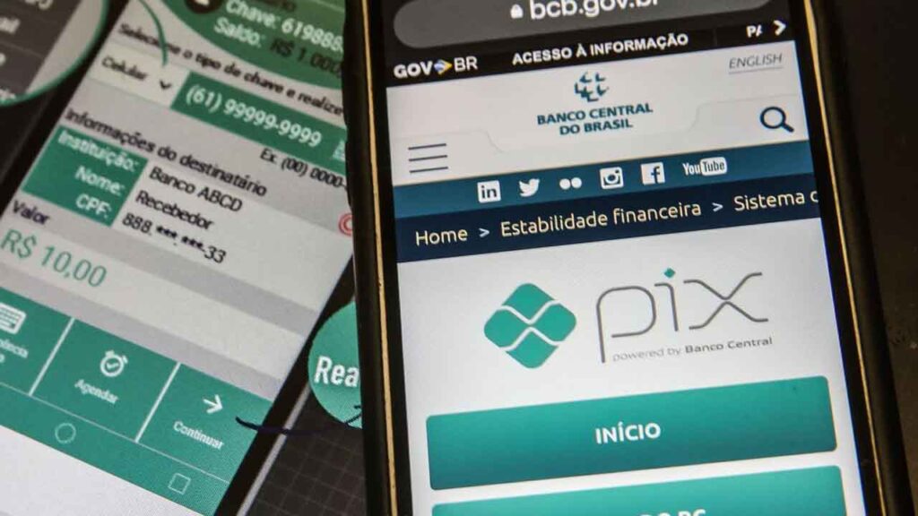 Compras e pagamentos de contas com Pix batem recorde em março