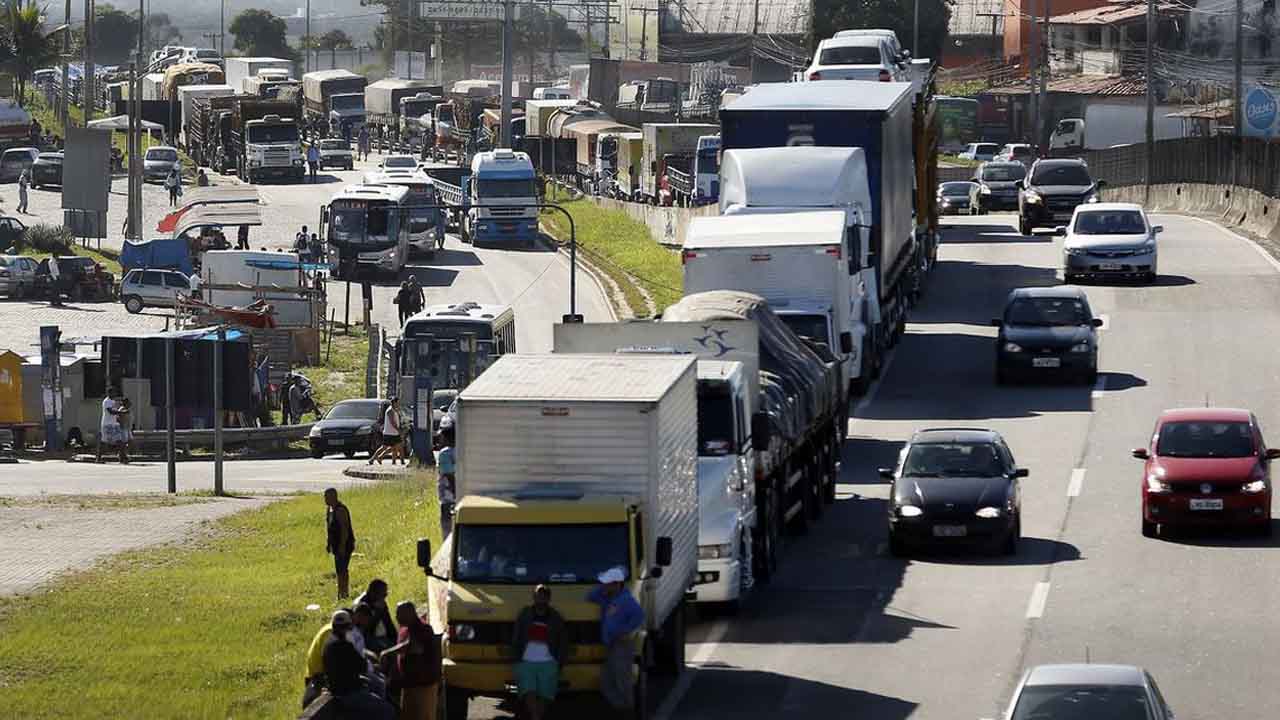 STF derruba 11 pontos da Lei dos Caminhoneiros