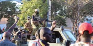 Presidente de Burkina Faso é deposto em golpe na África